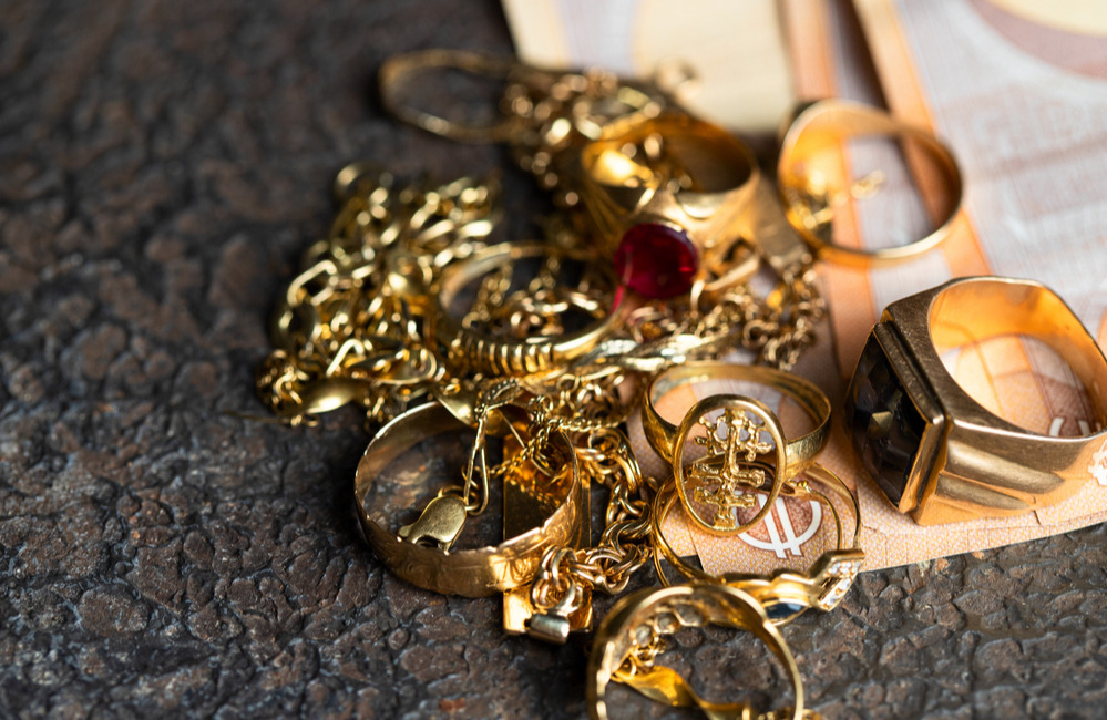 Gold jewelry buyer in Houston
