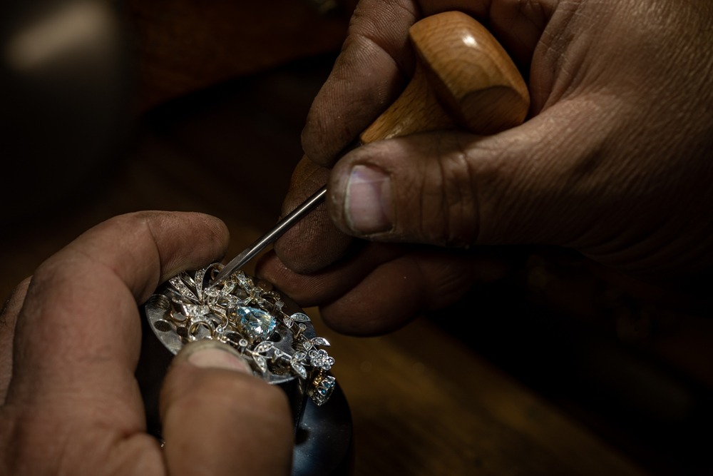 Same-day jewelry repair in Houston at Gold Buyers Houston